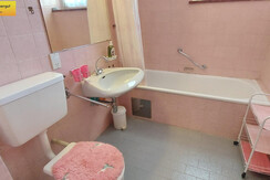 Badezimmer Badewanne WC