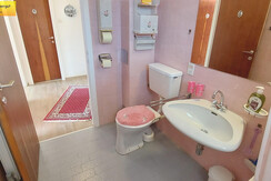 Badezimmer Badewanne WC