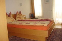 Schlafzimmer I