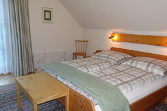 App. B   Schlafzimmer 1