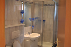 2C23B7B4-0FAC-452A-9715-9270016A75C6