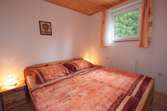 FW 2 Schlafzimmer Doppelbett