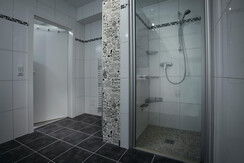 B7 - Bathroom with shower