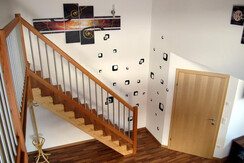 Aufgang in die Galerie