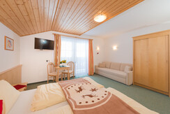 Dopplezimmer mit Ausziehcouch