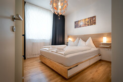 Top 6 - Separate bedroom with double bed