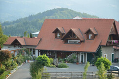Auszeithof Weingut Pronegg Haus