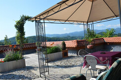 Auszeithof Weingut Pronegg Terrasse