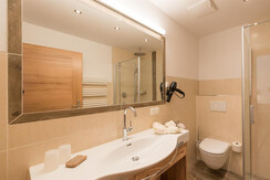 Zimmer Reiteralm Badezimmer