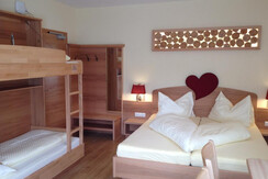 Zimmer Hochwurzen mit Kinderbetten