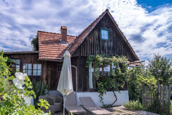 Bioweingut Menhard Thomas Haus 1 Außenansicht