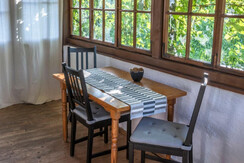 Bioweingut Menhard Thomas Haus 1 Sitzgelegenheit