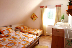 3 Bett Zimmer