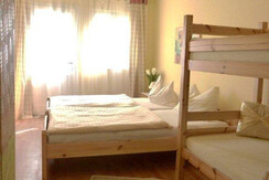 4 Bett Zimmer