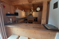 Küchentheke und Küche