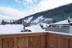 Terrasse mit Blick auf Planai