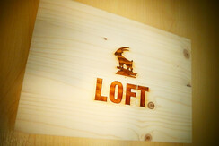 Claus Resch Appartments Holzschild