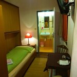 Photo of single room with shower, WC