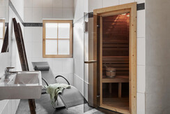 DorfinderStadt-Chalet-Bergkristall-Badezimmer-Saun