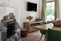 DorfinderStadt-Chalet-Teichblick-Sommer