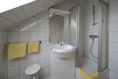 Bad Doppelzimmer ohne Balkon