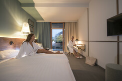 Das-Sonnreich-Doppelzimmer-Premium-Deluxe-Paar