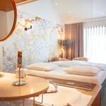Photo of juniorsuite with shower, bath tube
