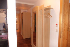 Vorraum mit Garderobe