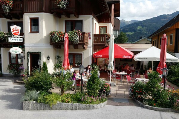 Dorf Café - Terrasse