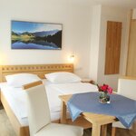 Photo of double room with shower, WC