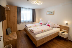 shooting-star.at-2666