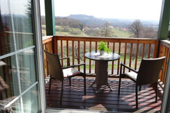 Dreiländerblick am Balkon genießen