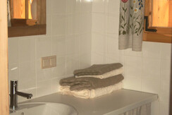 Ferienhäuser de Buigne_Badezimmer