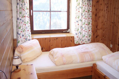 HR Nr 4 Schlafzimmer 2