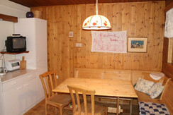 Küche  mit Wohnraum