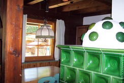 Zirbenhaus Kachelofen