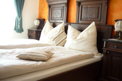 Nostalgie-Schlafzimmer im EG