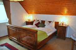 gemütliches Schlafzimmer im OG