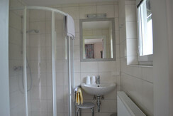 Dusche Zimmer 2