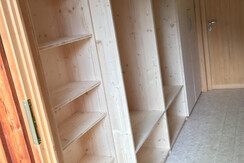 Schrank_Eingangbsbereich_Kreischberg_Ferienhaus_gu