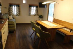 Esstisch in der Küche Ferienhaus Riegelnegg