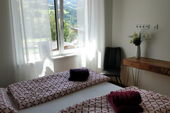 Ferienwohnung Alpenblick_Schlafzimmer 1a