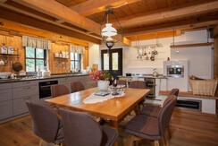 Ferienwohnung Neubauer Esszimmer