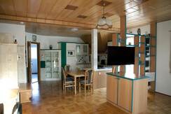 Ferienwohnung Peklar Küche und Essbereich