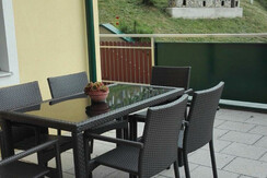 Ferienwohnung Pronegg-Krainz Terrasse Tisch