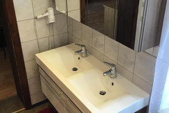 643B81B6-07EE-442F-B8E6-E18D649D4B49