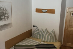 B7ED8D9E-AFC1-465F-8A85-456C1FC35670