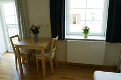 Tisch u Ausblick Whg 1