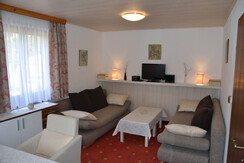 Wohnzimmer mit 2 Schlafcouchen