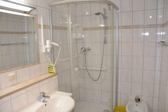Badezimmer 1